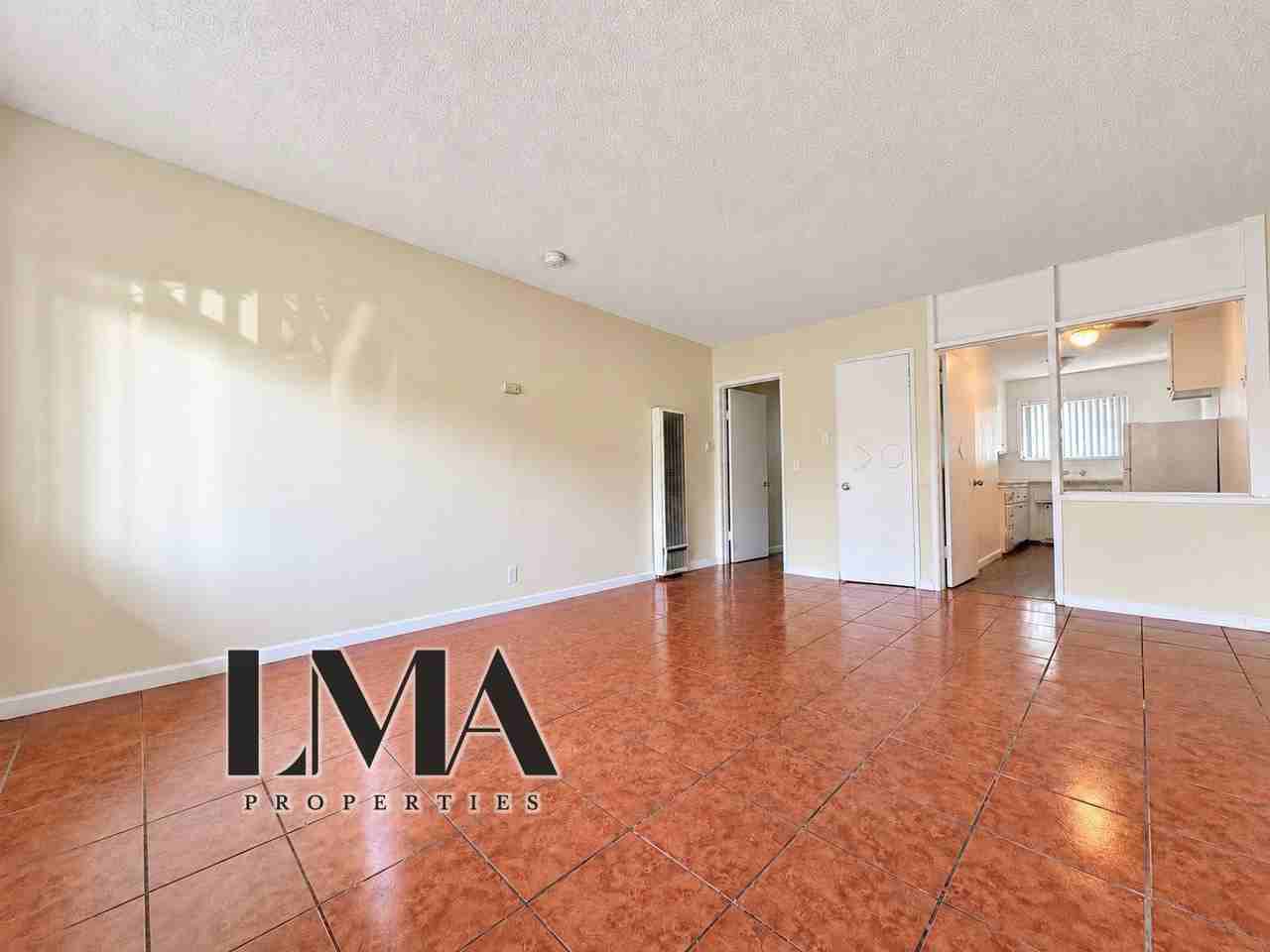 3930 Hillcrest Dr #2A - Photo 2 of 6