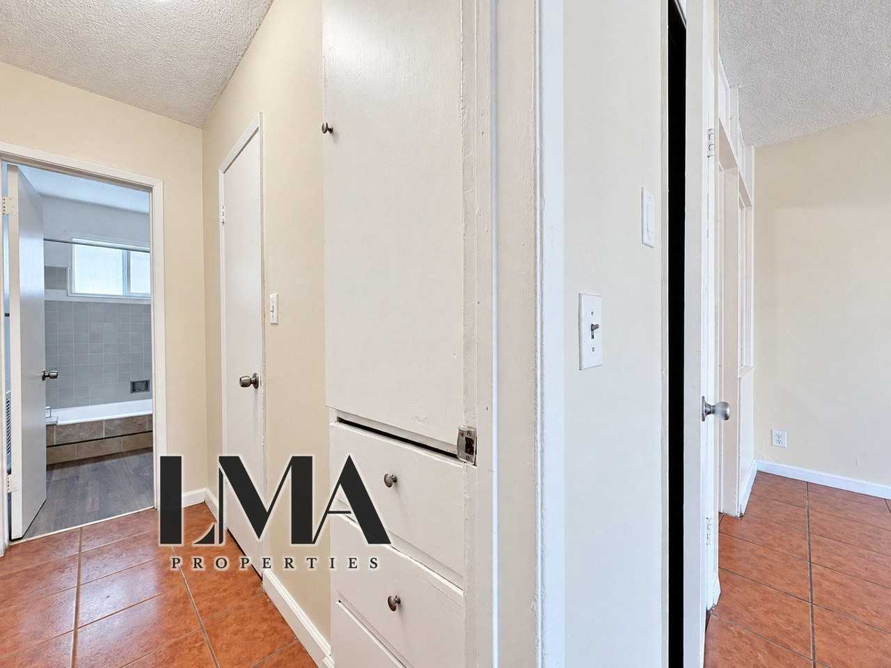 3930 Hillcrest Dr #2A - Photo 3 of 6