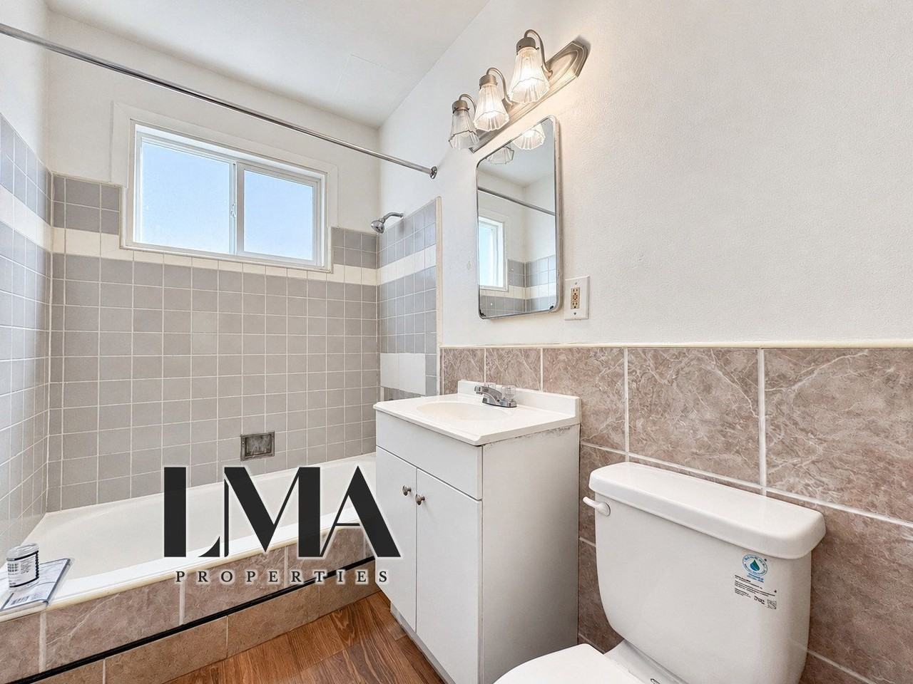 3930 Hillcrest Dr #2A - Photo 5 of 6