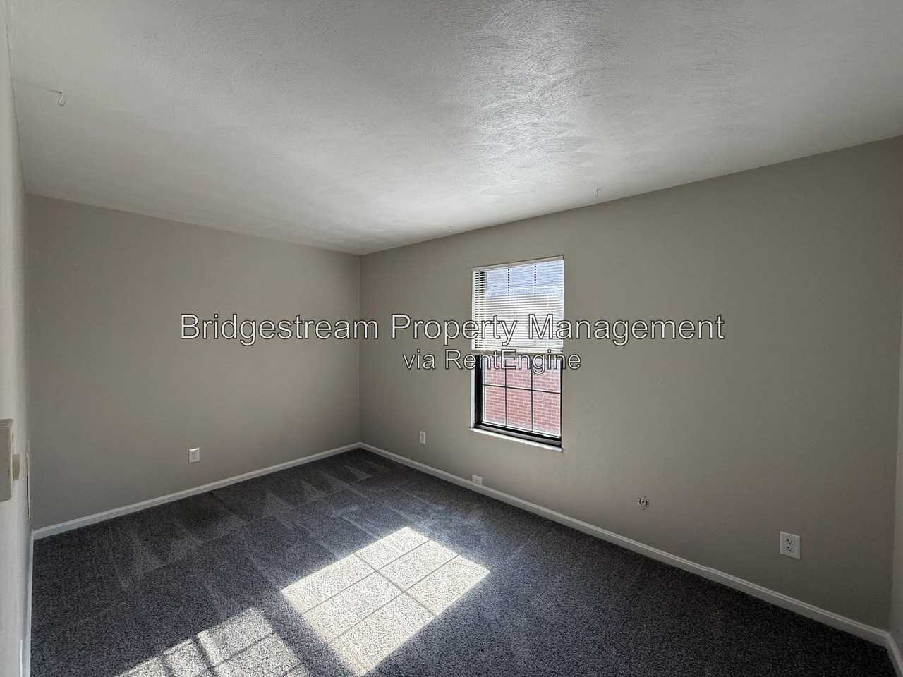 155 Forest St - Photo 5 of 10