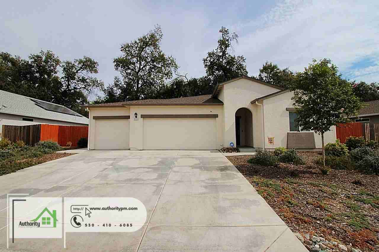 3772 Ginny Ct - Photo 2 of 28
