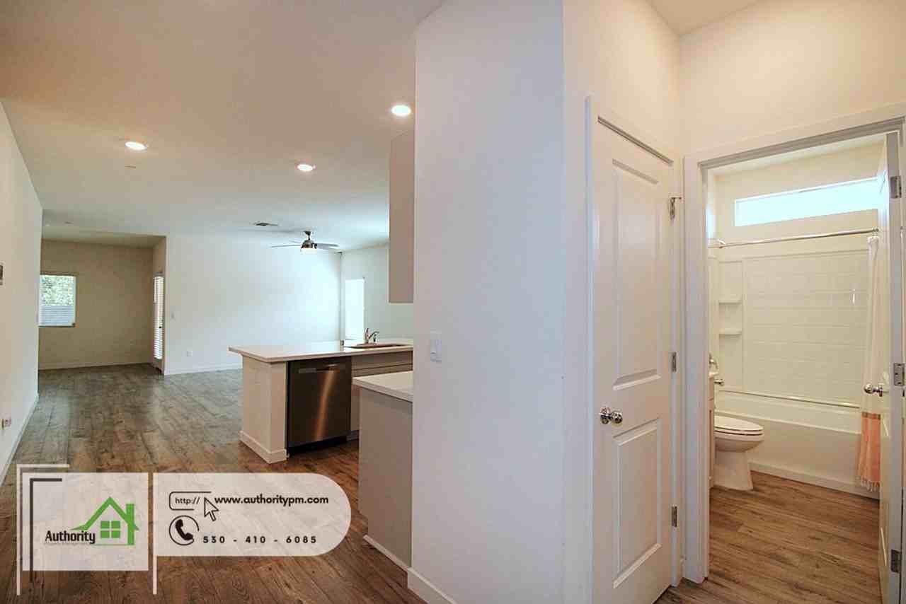 3772 Ginny Ct - Photo 5 of 28