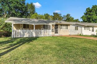 727 Shepley Dr - Photo 1 of 1
