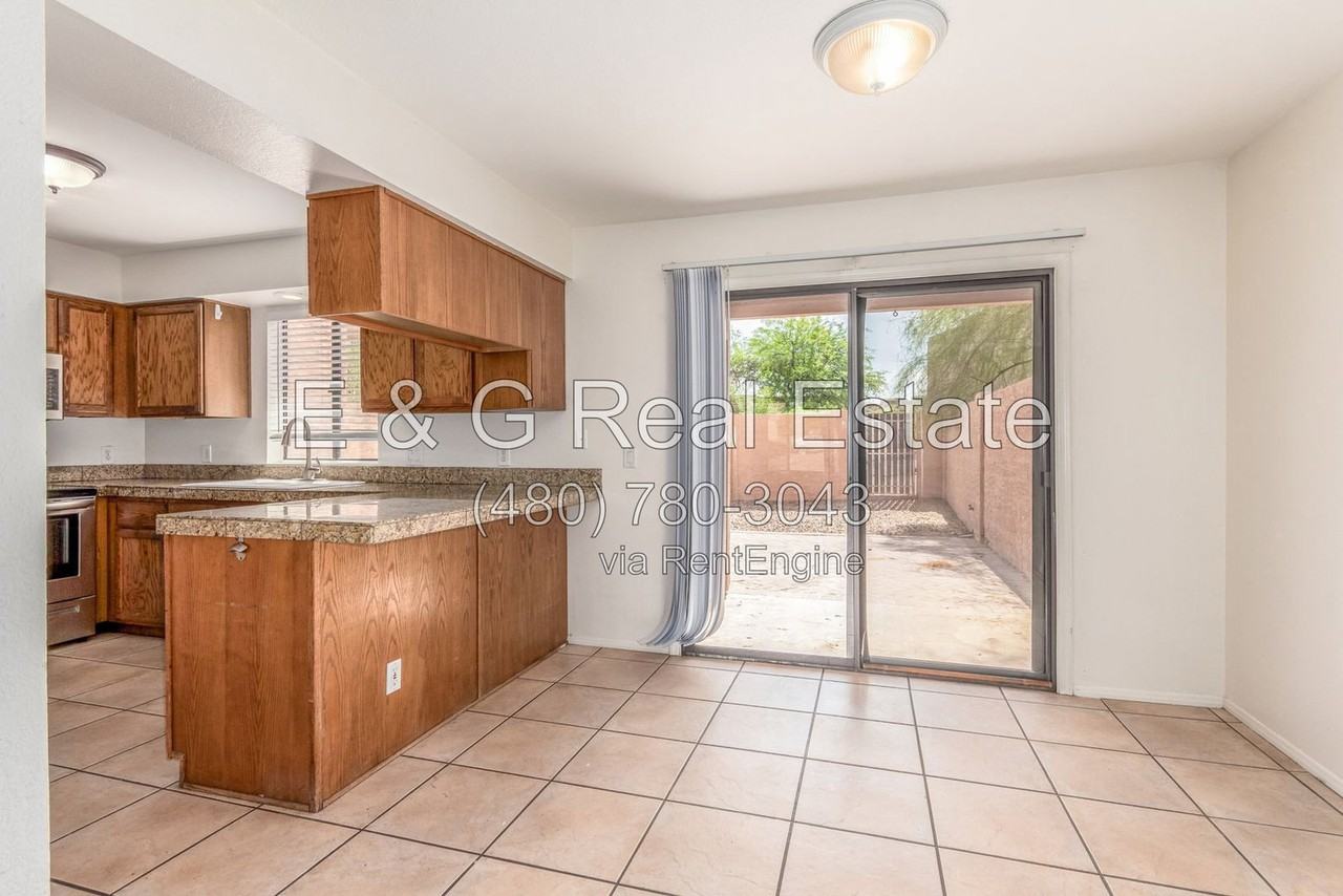 13627 N Hamilton Dr #104 - Photo 3 of 27