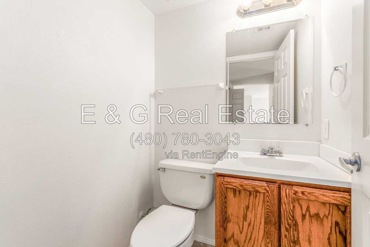 13627 N Hamilton Dr #104 - Photo 5 of 27