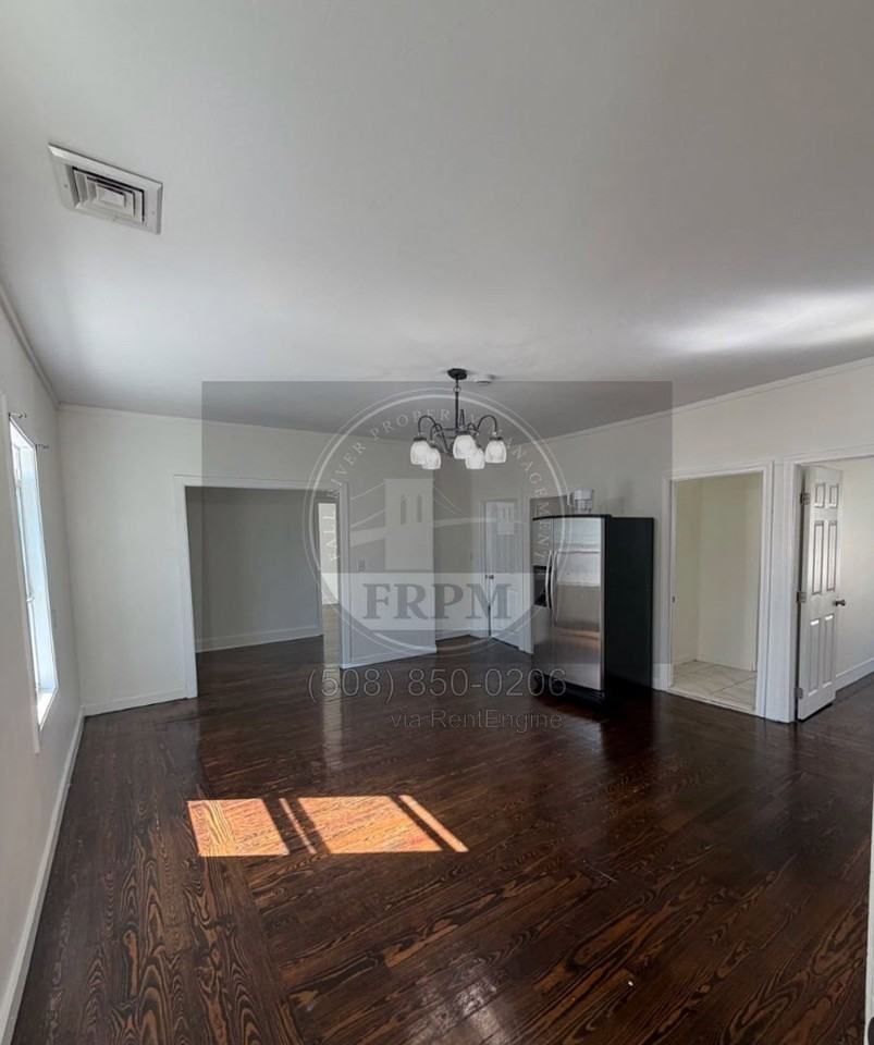 766 Plymouth Ave #3W - Photo 6 of 17