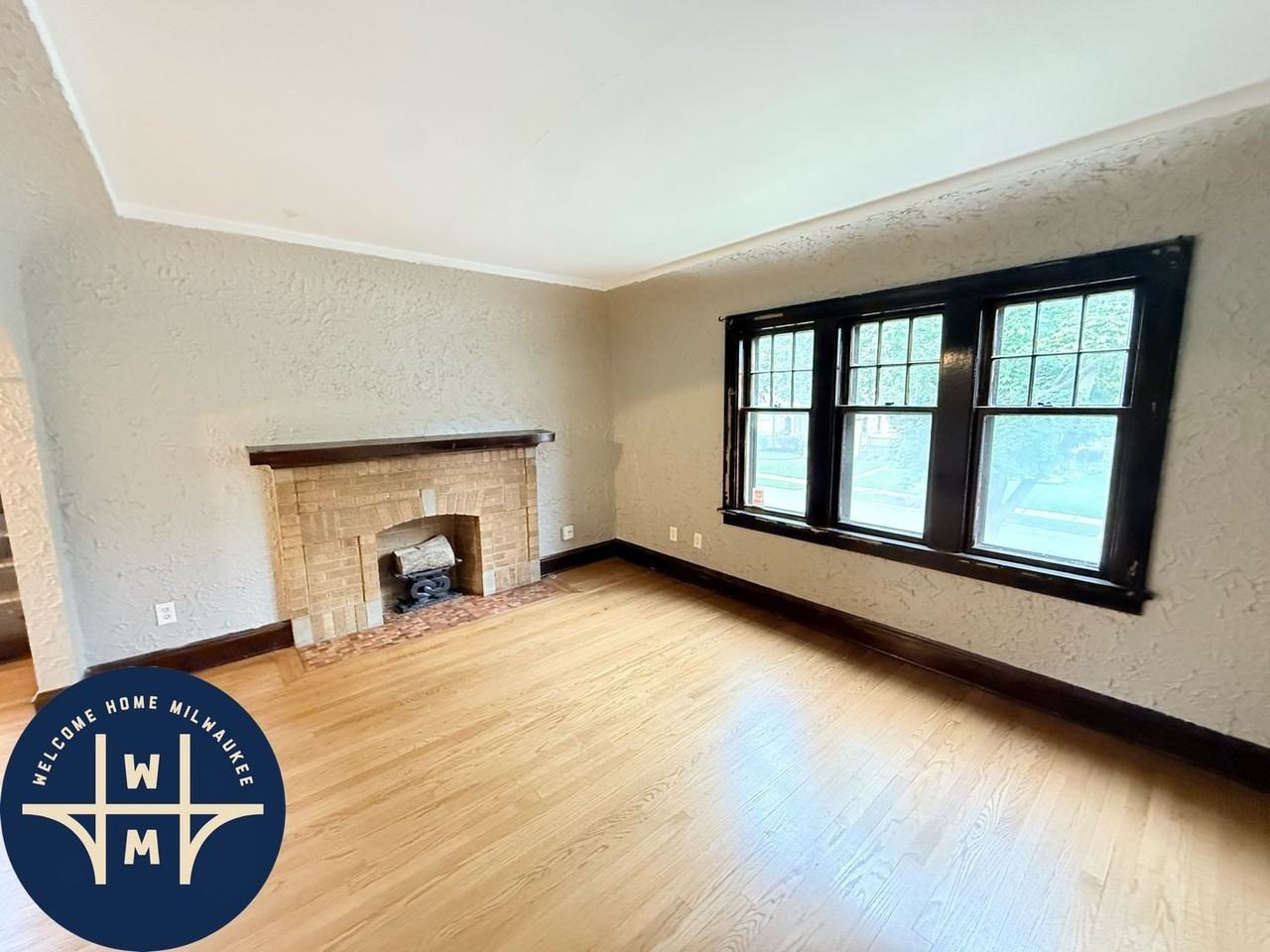 3414 N 45th St - Photo 3 of 12