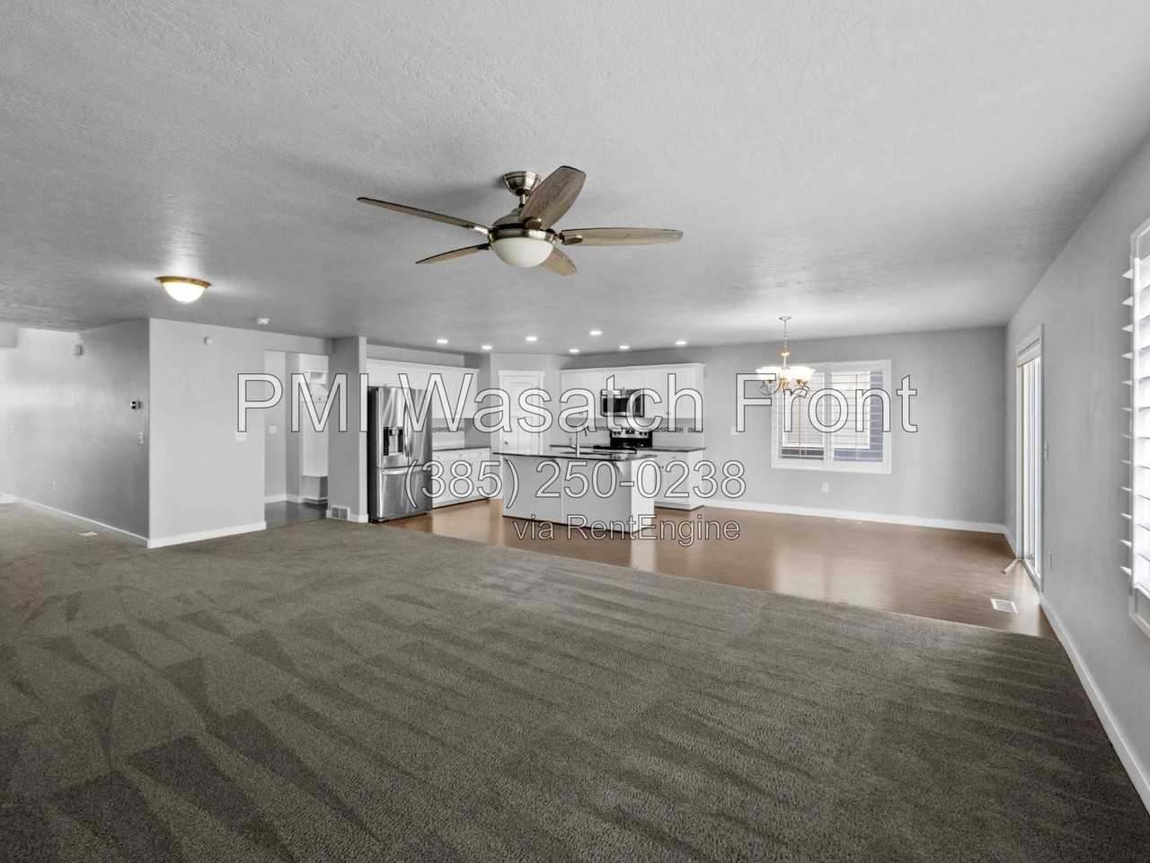 589 W Life Dr - Photo 3 of 21