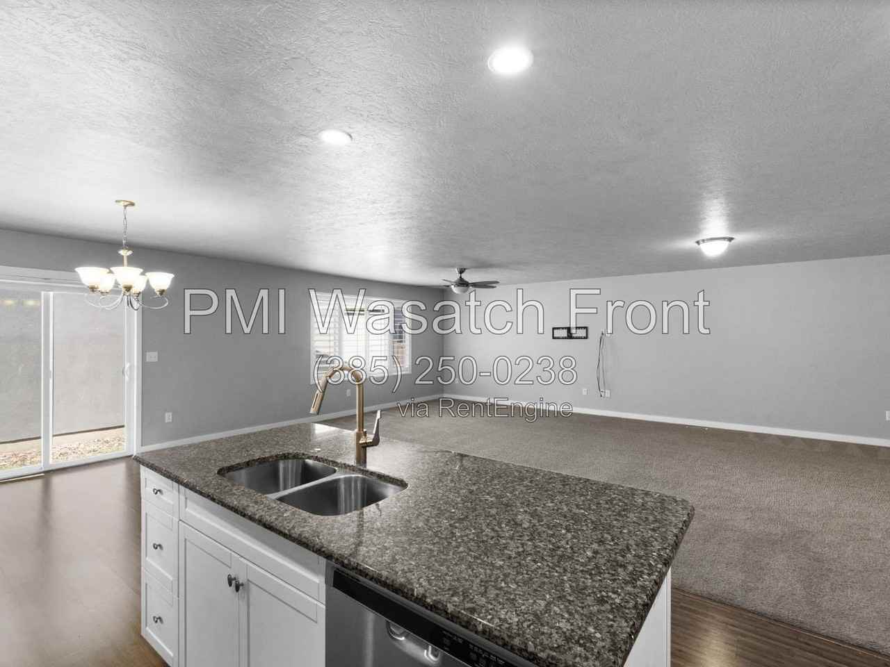 589 W Life Dr - Photo 7 of 21