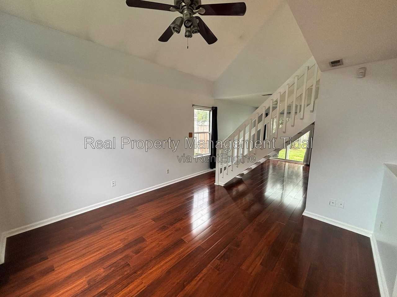 461 Charter Oak Dr - Photo 2 of 14
