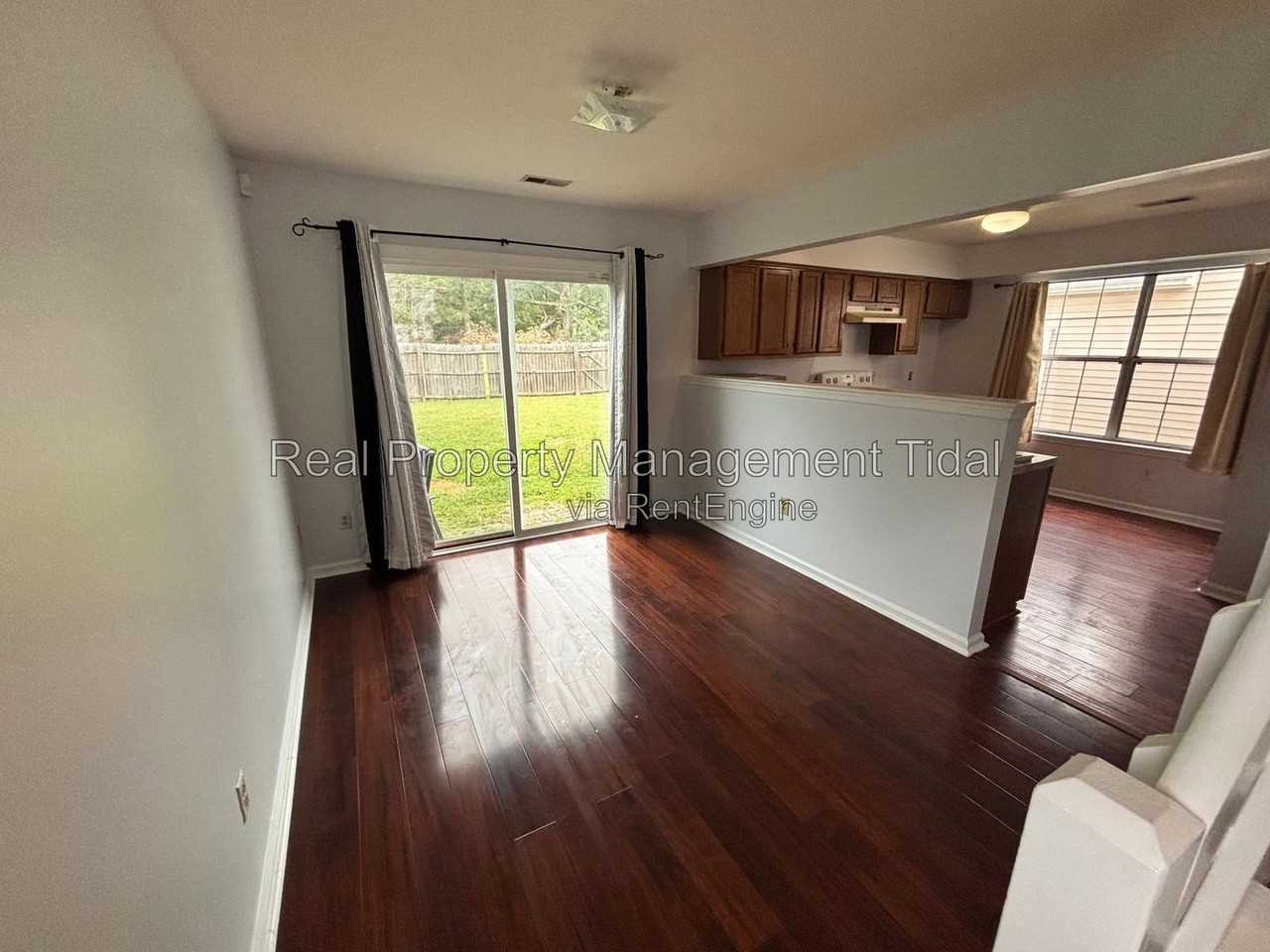 461 Charter Oak Dr - Photo 3 of 14