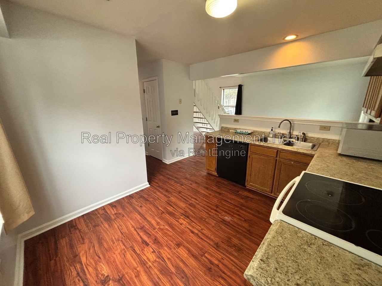 461 Charter Oak Dr - Photo 6 of 14