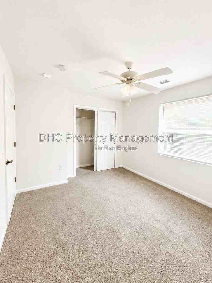 5000 Armour Rd #2H - Photo 3 of 10