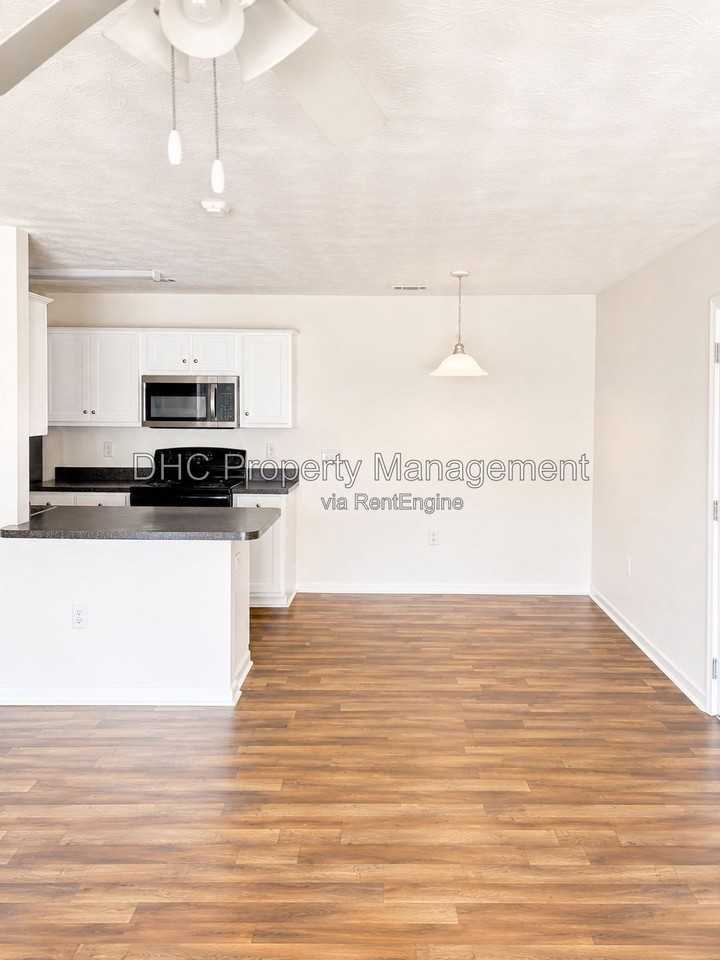 5000 Armour Rd #2H - Photo 4 of 10