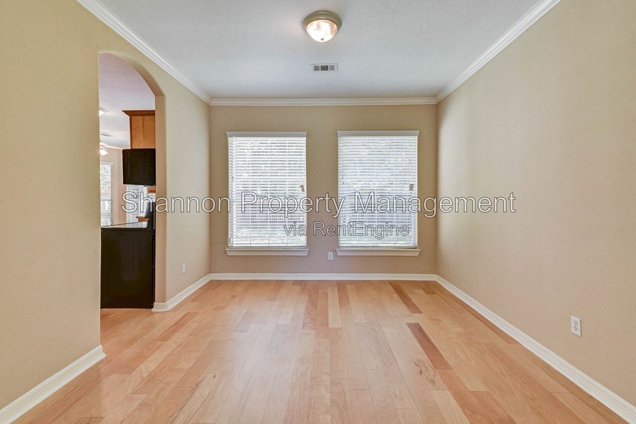 2919 Crest Park Dr - Photo 5 of 24