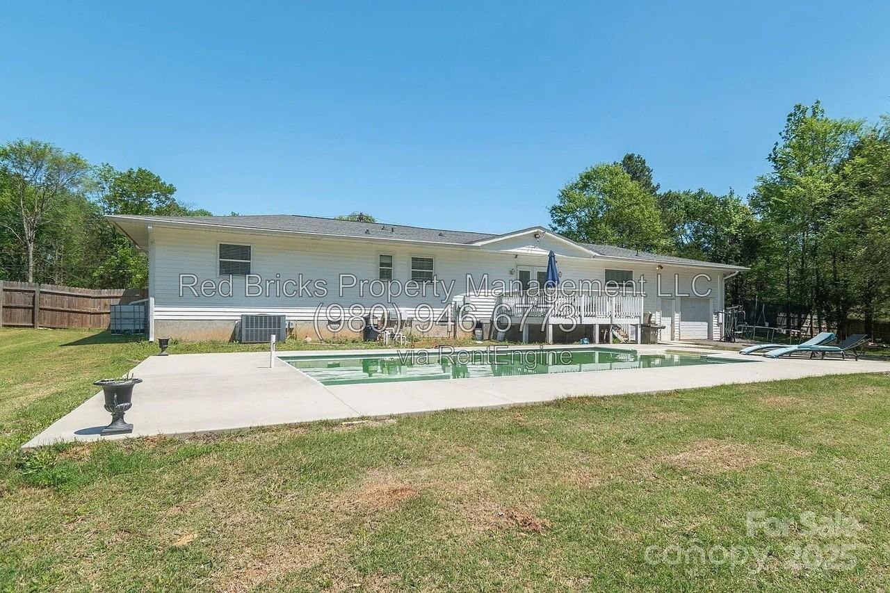 12842 Plaza Road Ext - Photo 2 of 38