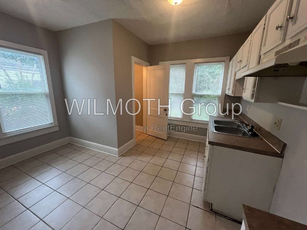 3948 Boulevard Pl - Photo 6 of 21
