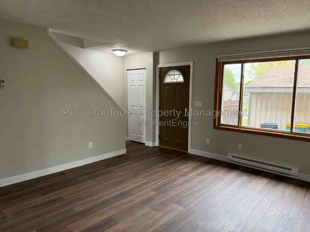 561 4th Ave Nw - Photo 3 of 35