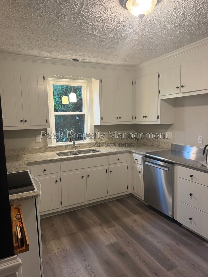 500 Azalea Ave - Photo 6 of 19