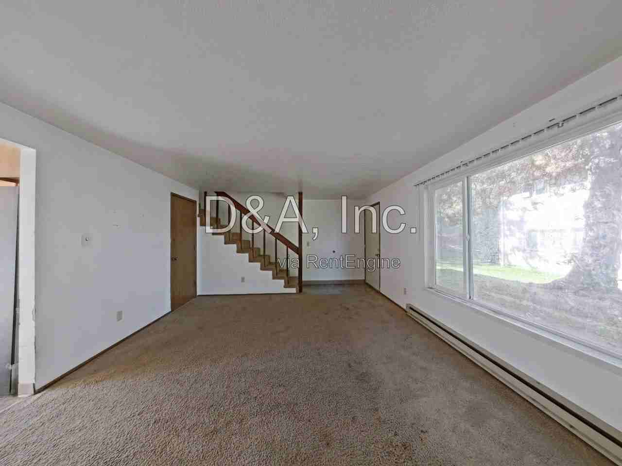 1690 Del Rio Ave Se - Photo 3 of 14
