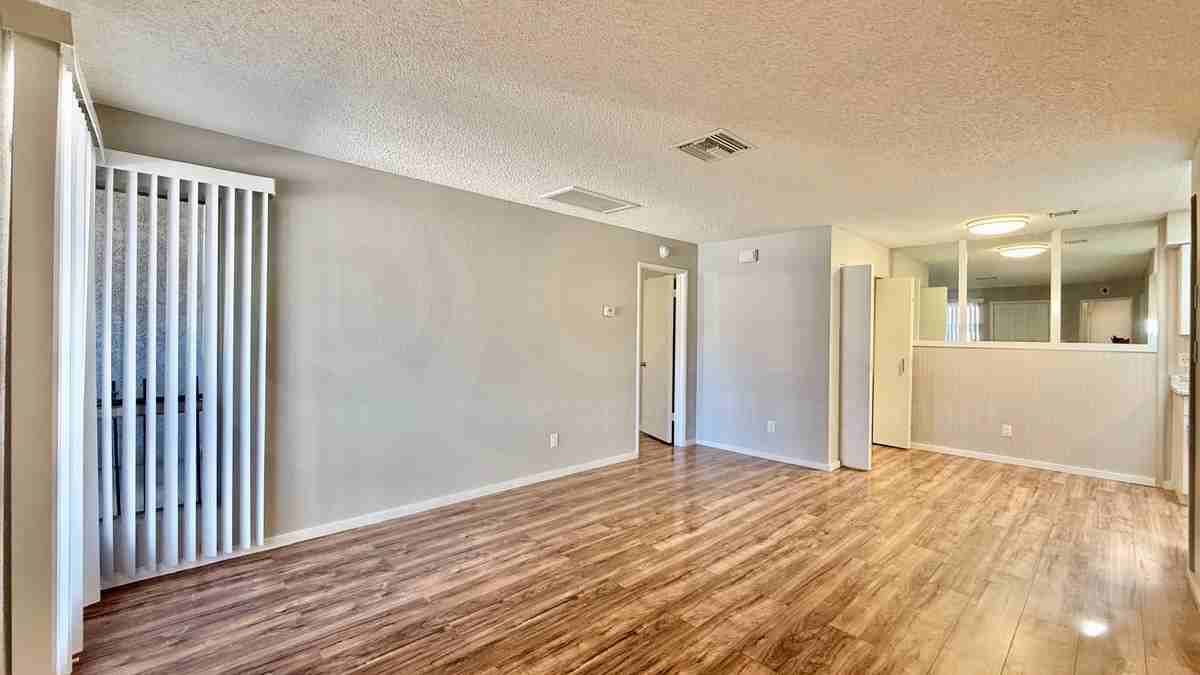 4820 N 89th Ave #50 - Photo 4 of 13