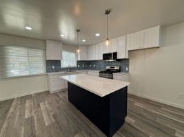 featured image of 5704 Wisteria Dr #1