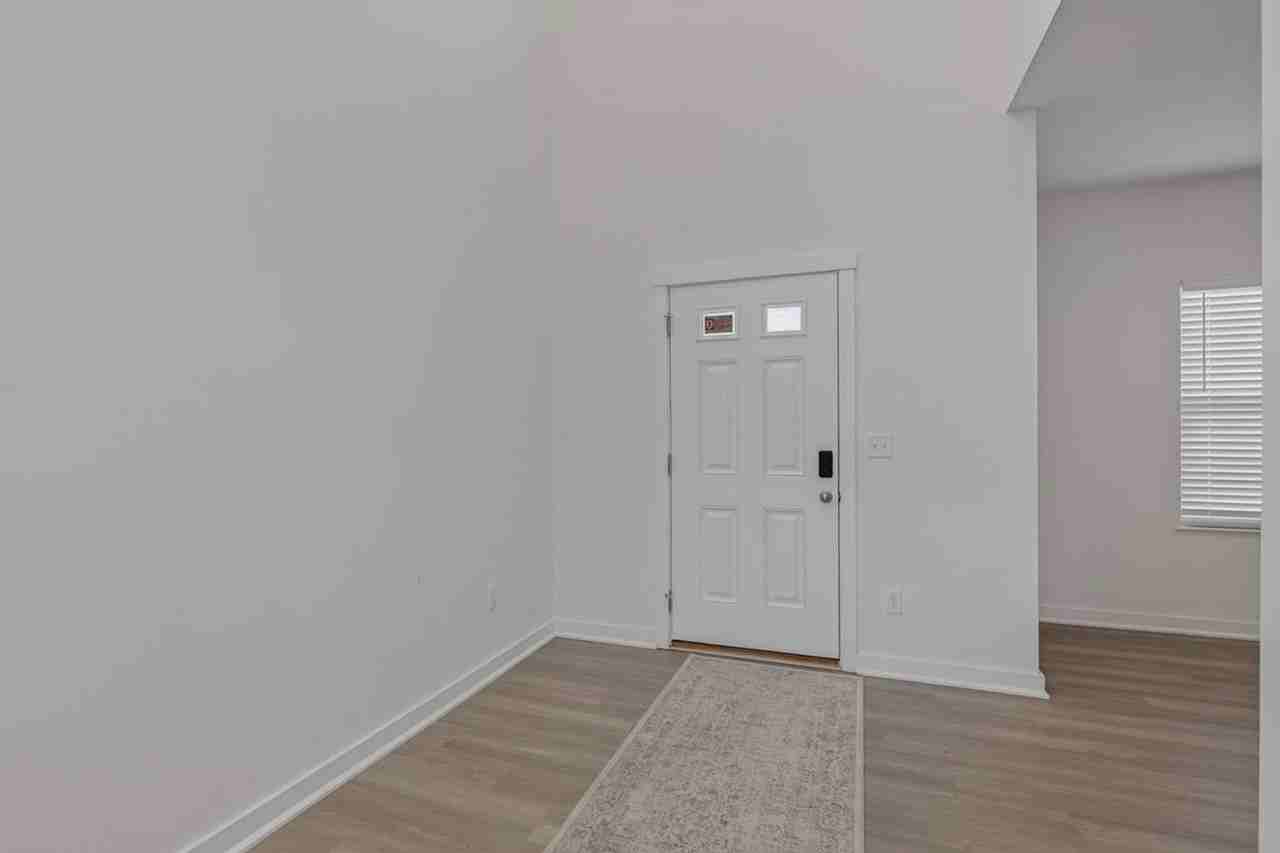 144 Hanford Ln - Photo 6 of 40