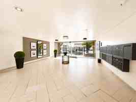 featured image of 6210 Reseda Blvd