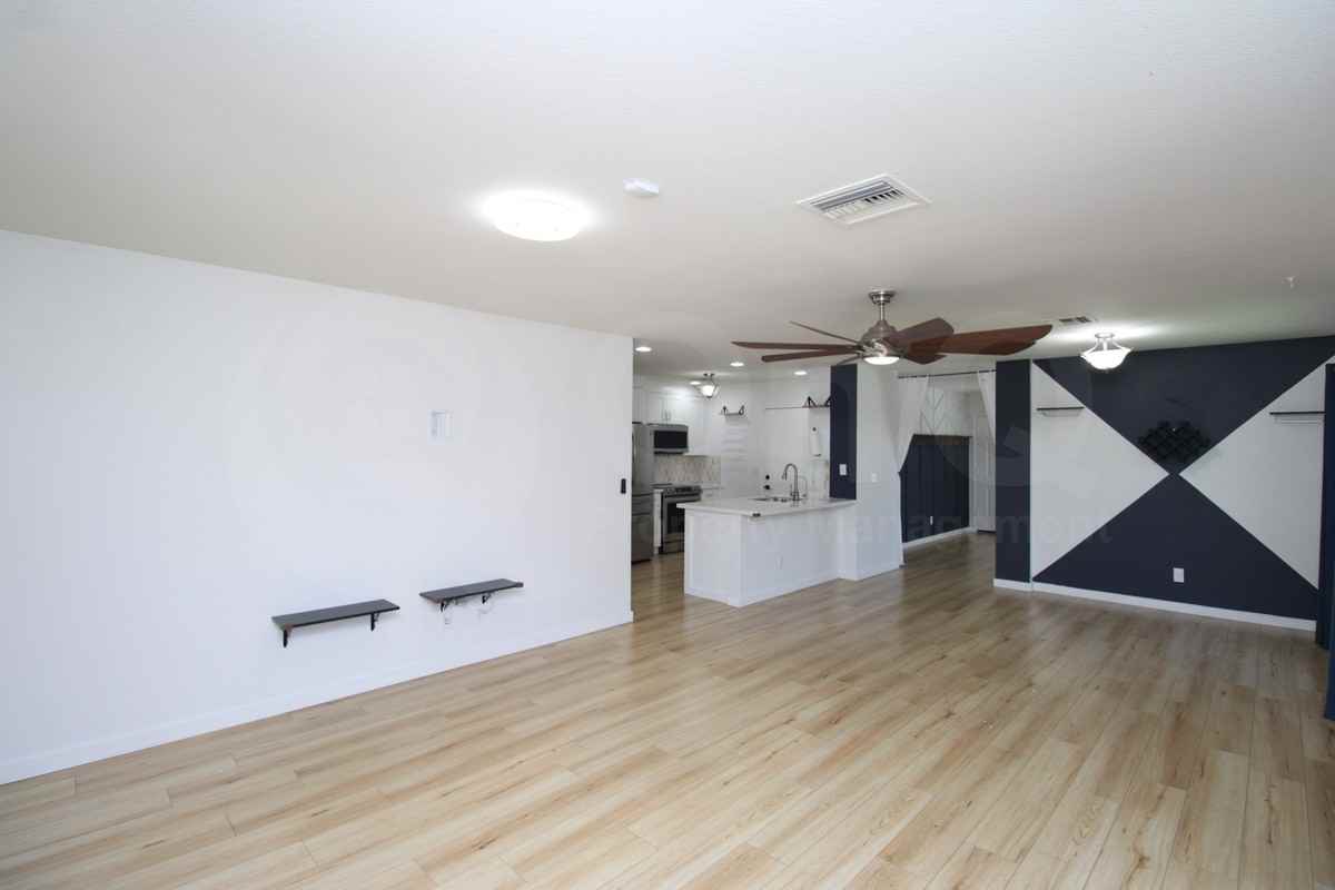 22623 N 31st Dr - Photo 6 of 24