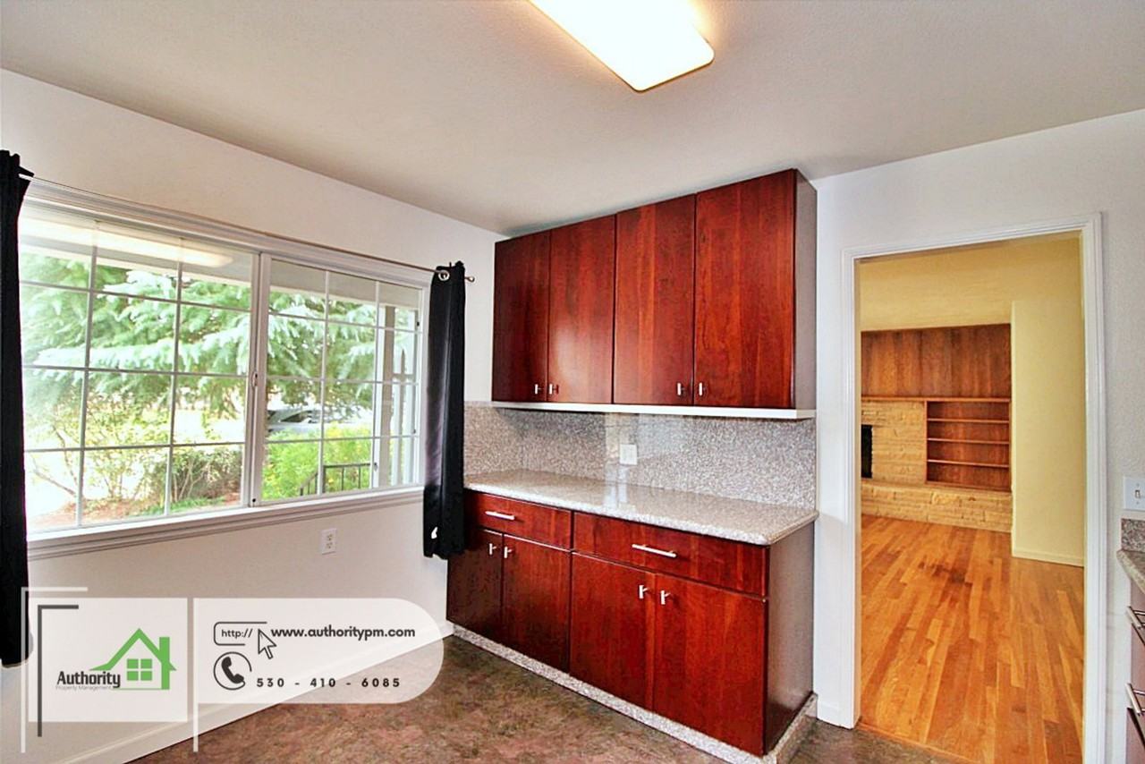 2350 Bonnie Dr - Photo 6 of 26
