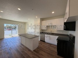 featured image of 1652 N Main St #104