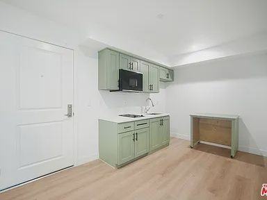 3221 W 71st St #1 - Photo 2 of 31
