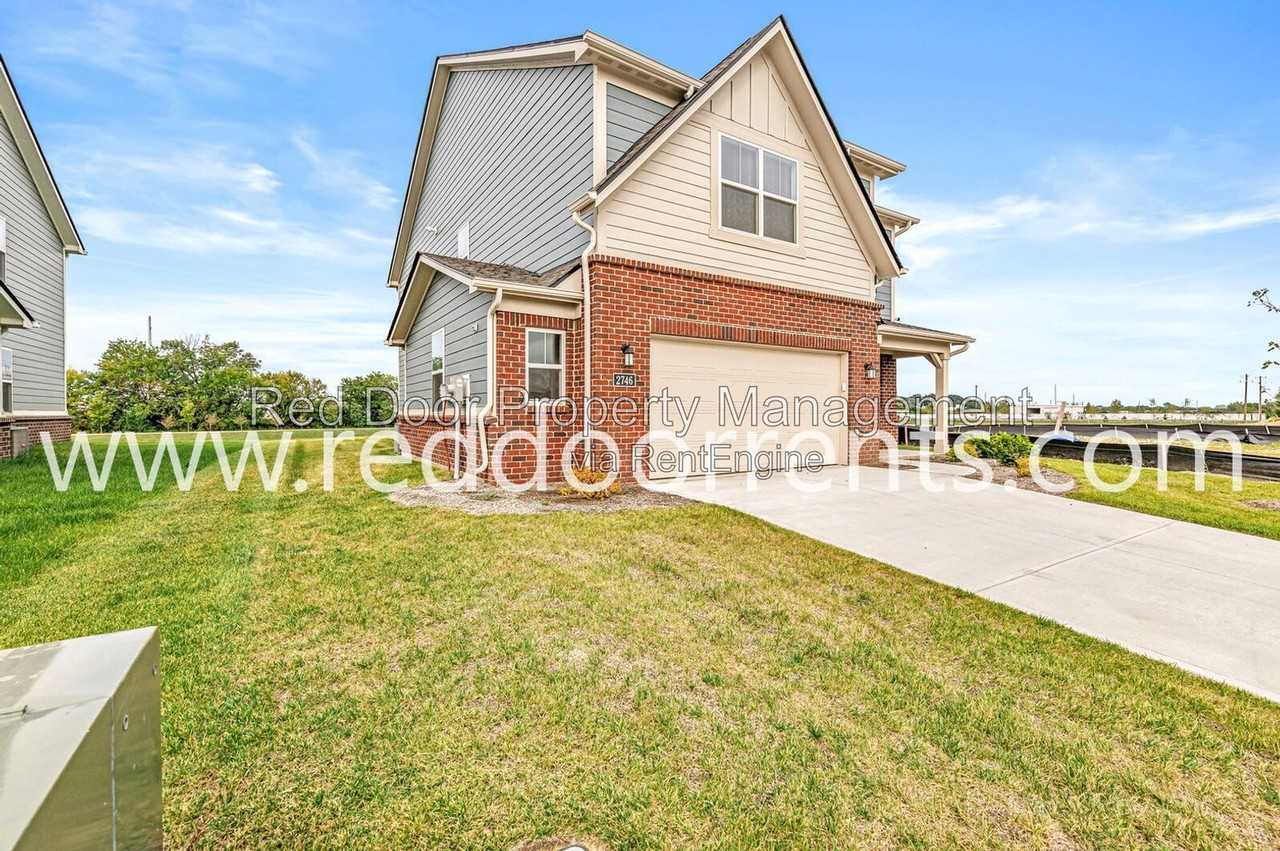 2746 Salem Pl - Photo 4 of 46