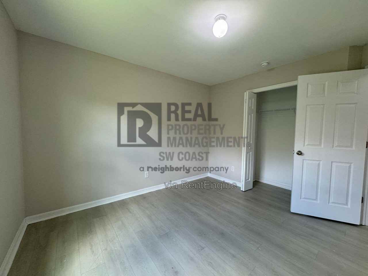 216 Pennfield St - Photo 7 of 16