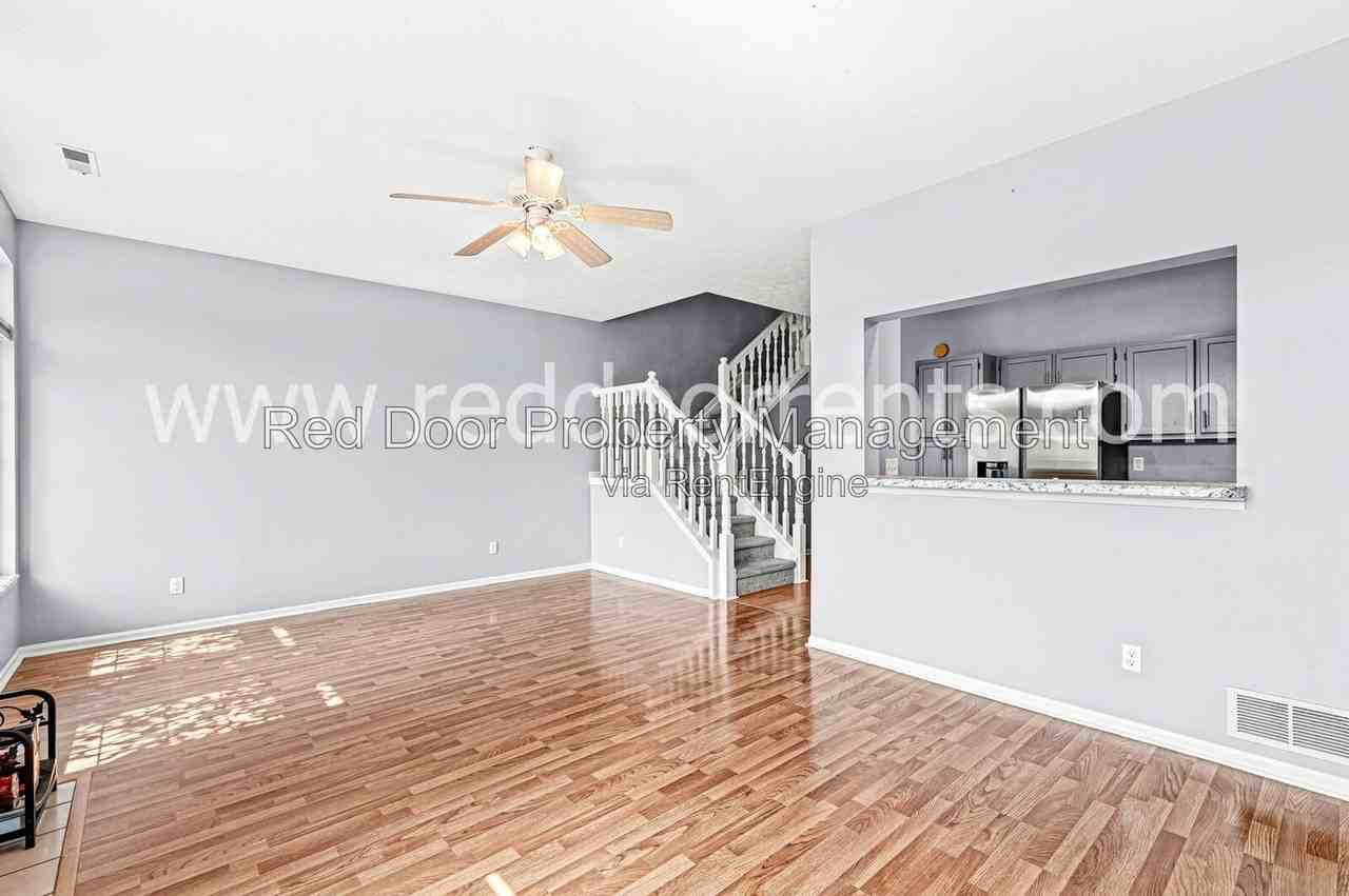 7914 Windham Lake Way - Photo 7 of 32