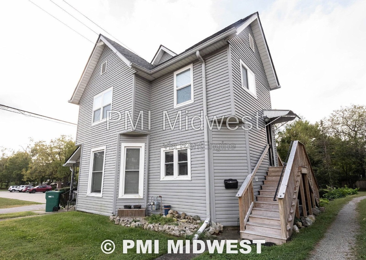 447 E Jefferson St #3 - Photo 2 of 27
