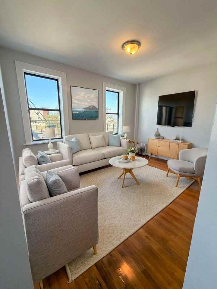 525 60th Street Apartments - Photo 2 of 8