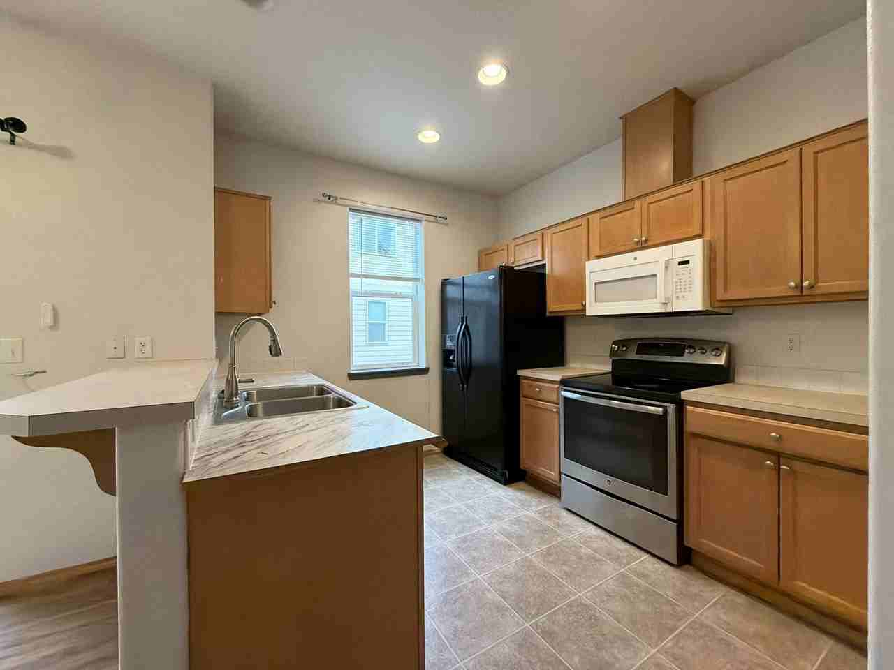 17372 Sw Donald Ct - Photo 4 of 35