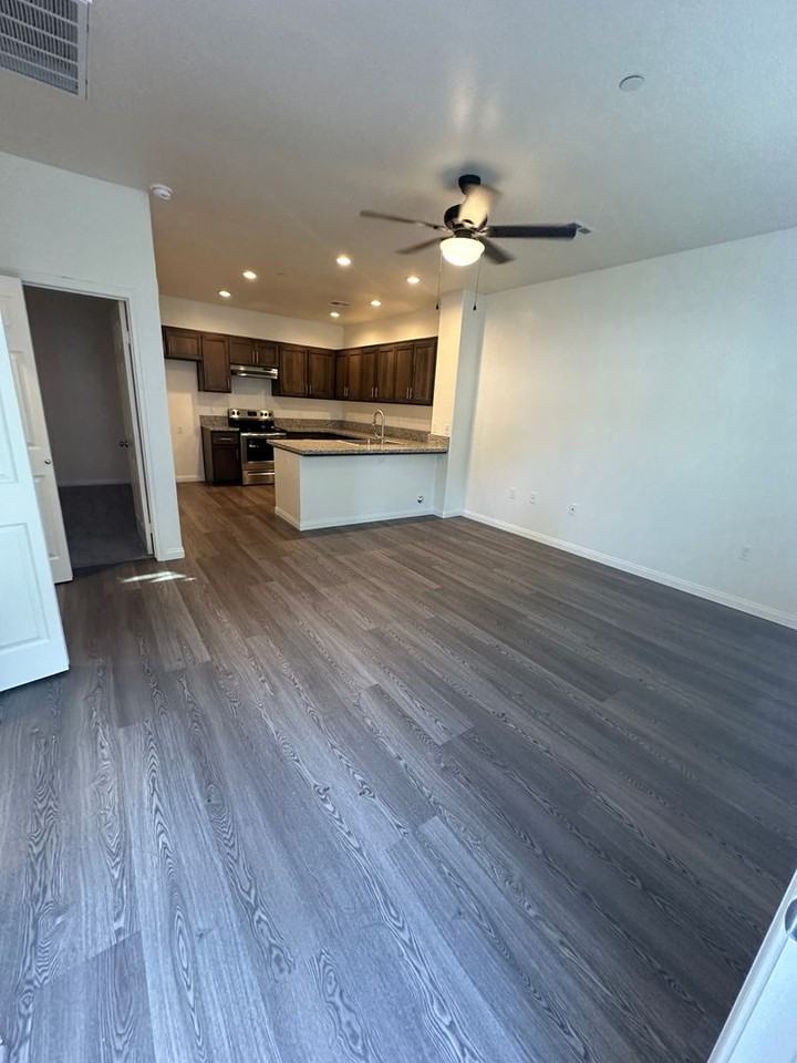 Rosedale Villas - Photo 5 of 13