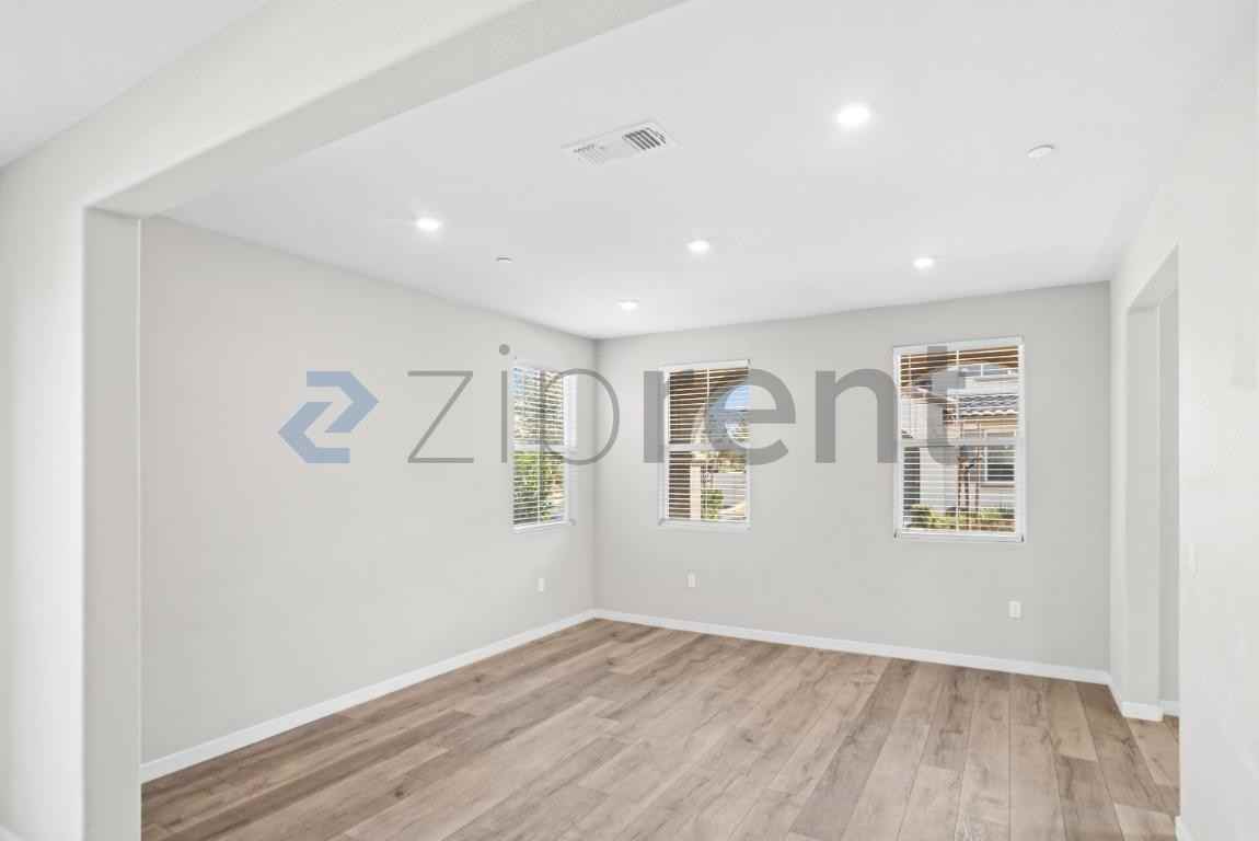 2266 S Stunham Ln - Photo 5 of 32