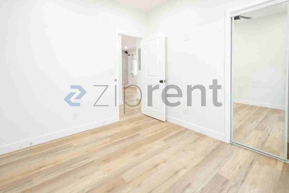 1329 5th Ave - Photo 5 of 16