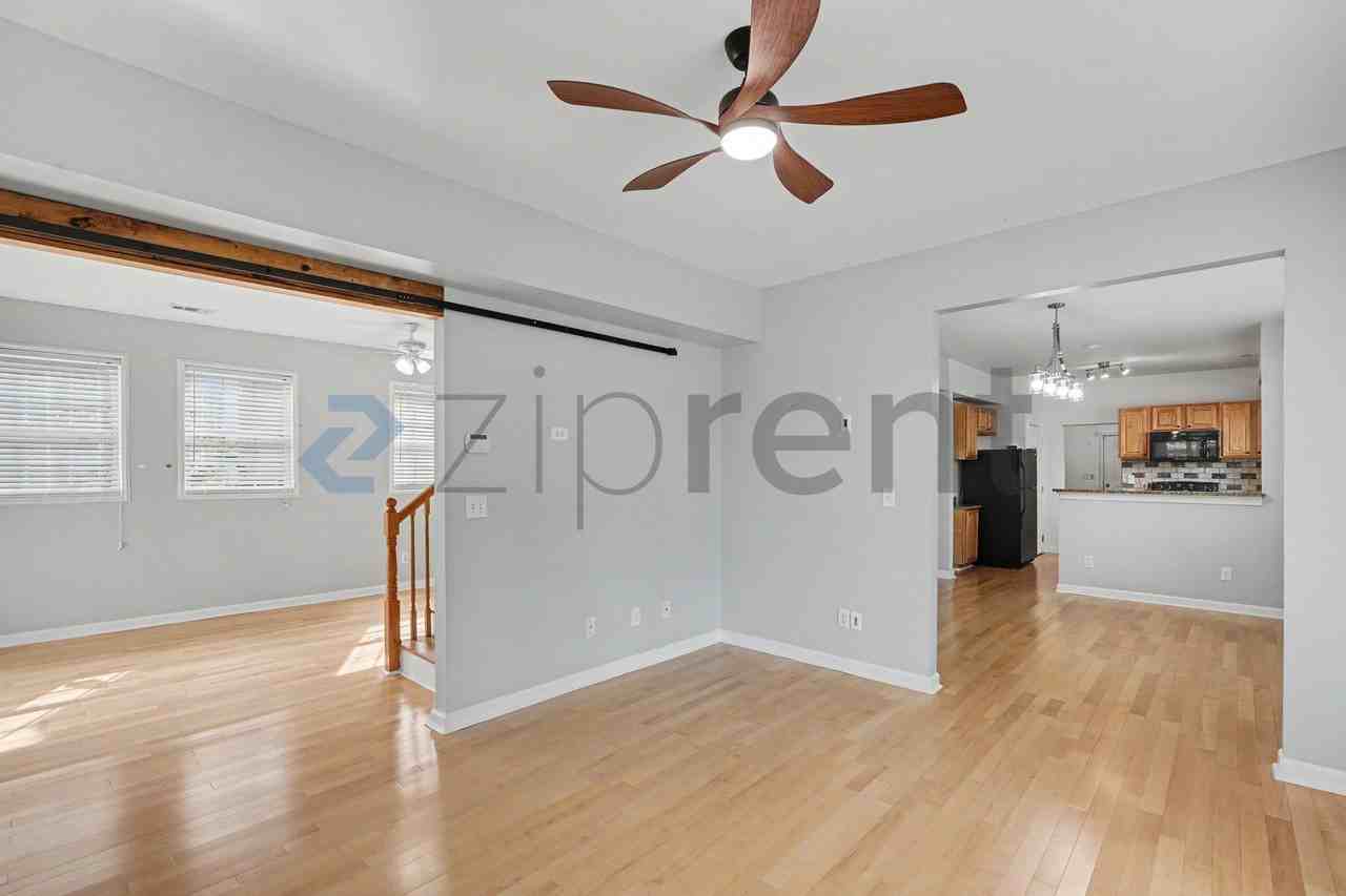 1000 Beckwith St Sw - Photo 2 of 22