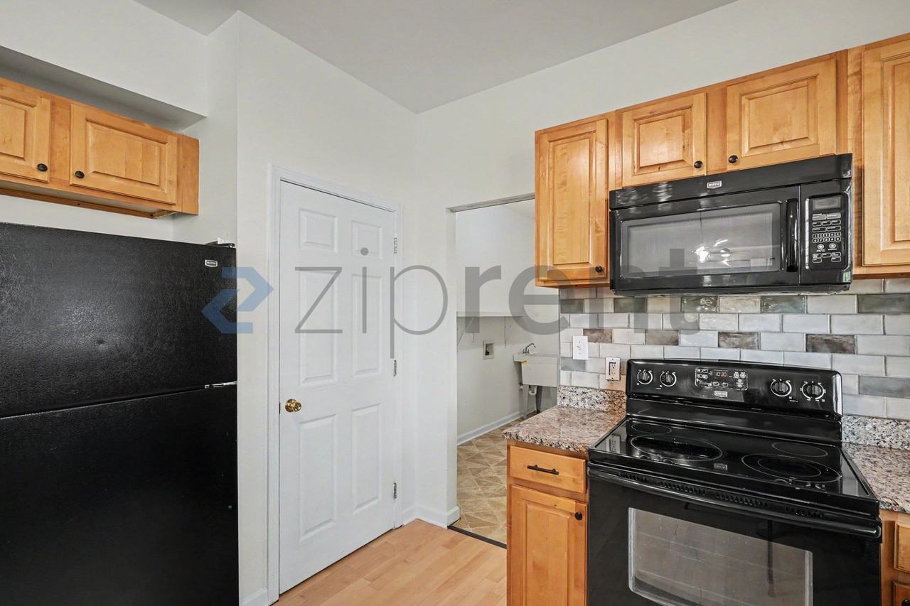1000 Beckwith St Sw - Photo 6 of 22