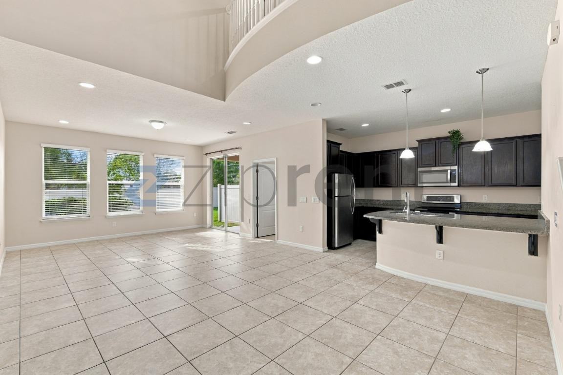 1624 Mohegan Blvd - Photo 2 of 26