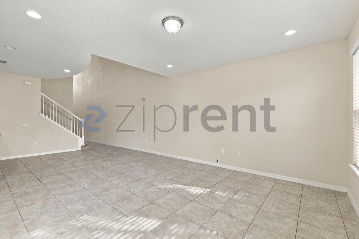 1624 Mohegan Blvd - Photo 5 of 26