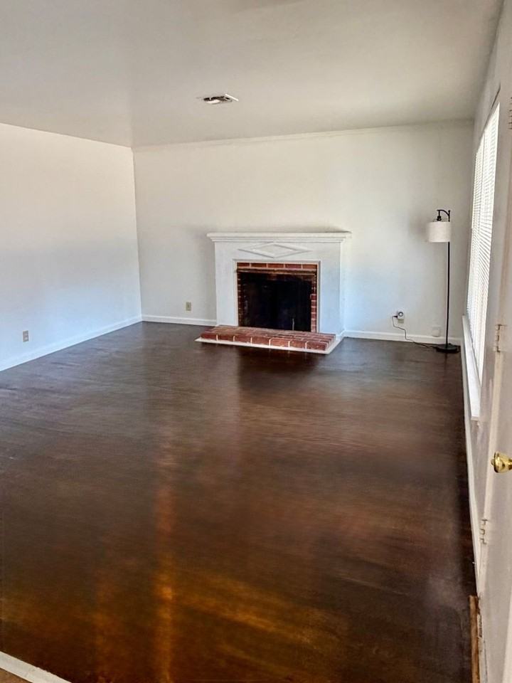 2140 48th Ave - Photo 3 of 19