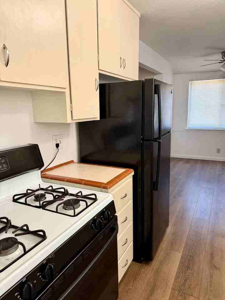 2140 48th Ave - Photo 5 of 19