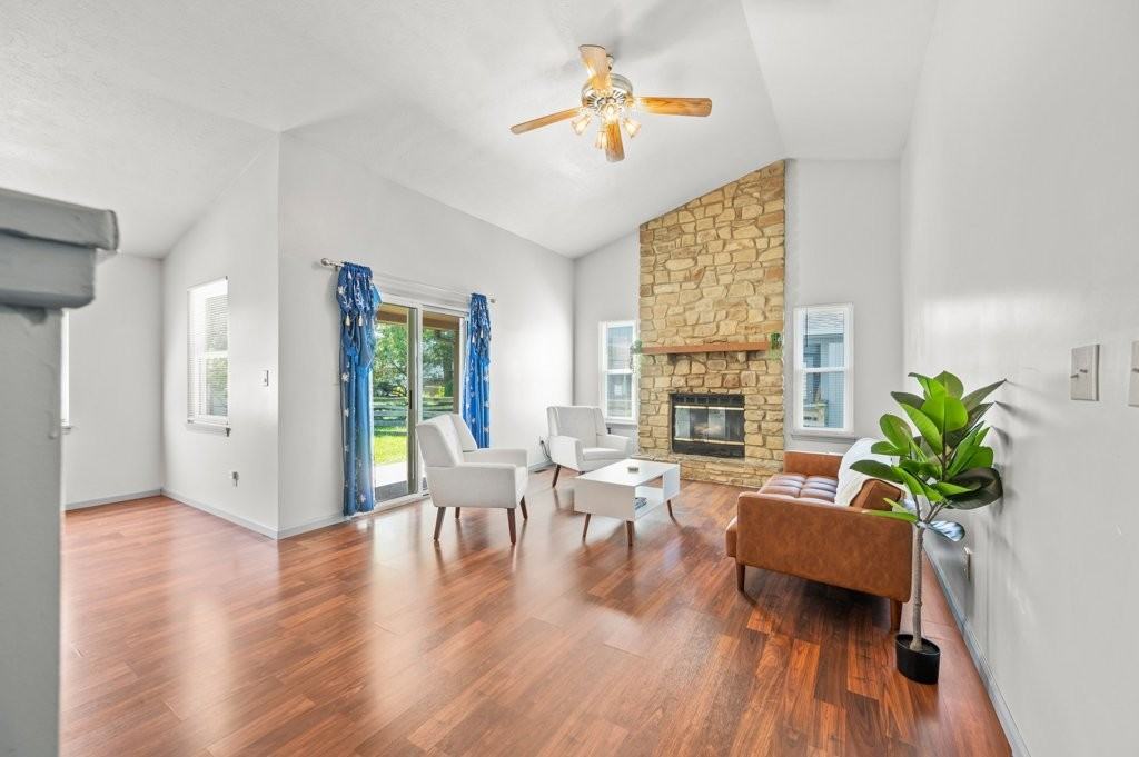 8209 Parsley Ln - Photo 5 of 24