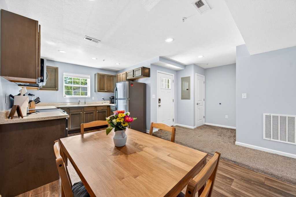1207 Central Ave - Photo 3 of 24