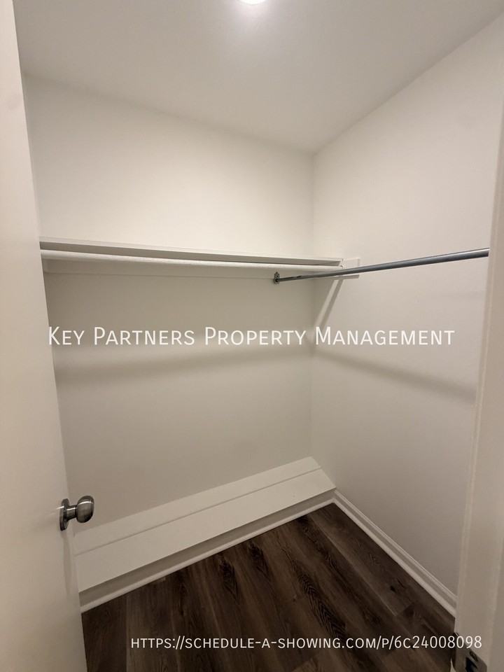 8835 Glenwood St #6 - Photo 7 of 10